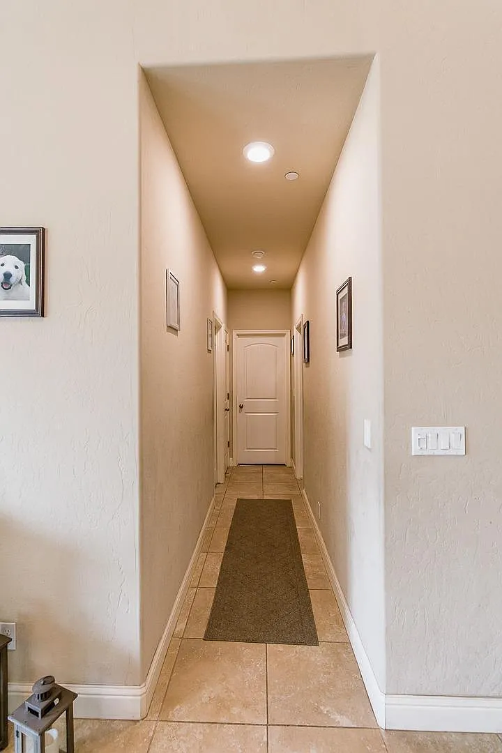 6220 E Farrin Ave — Photo 4