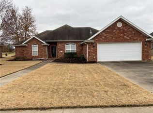 12071 Riviera Pl, Farmington, AR 72730