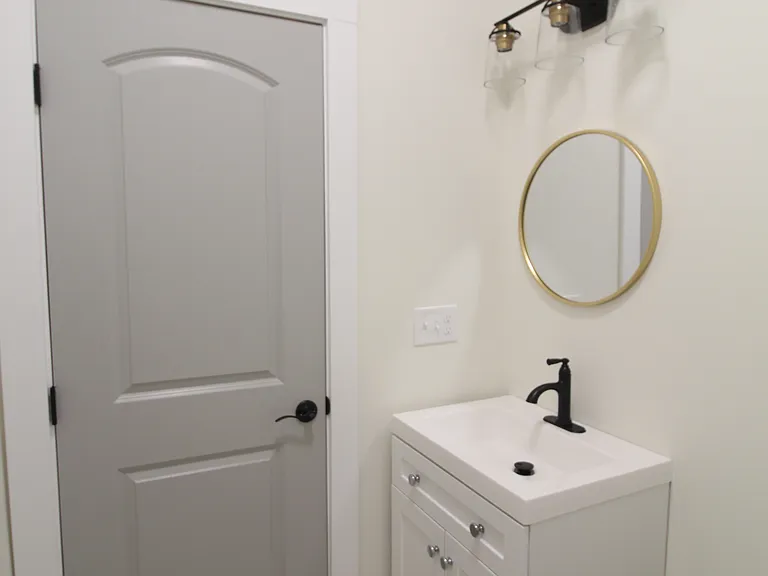 518 Cambridge St — Photo 14