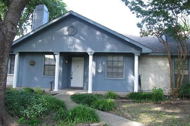1518 Gelene Ct