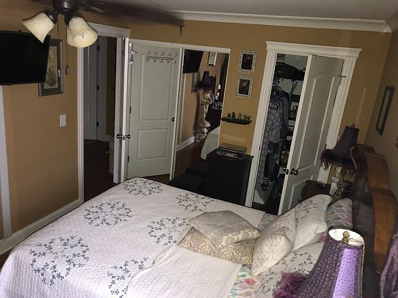 5th image of 1465 Cove Dr #200-C