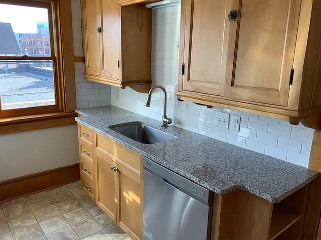 2205 N Farwell Ave #8 — Photo 15