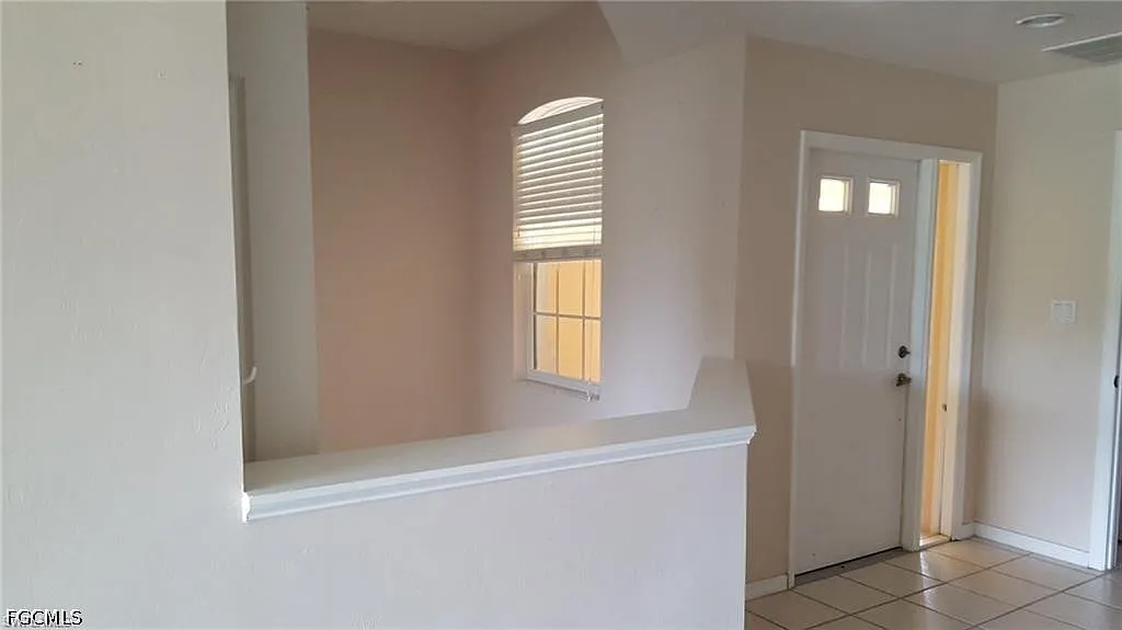 2 bed, 2.0 bath, 1415 sqft, $1,850 — Photo 2