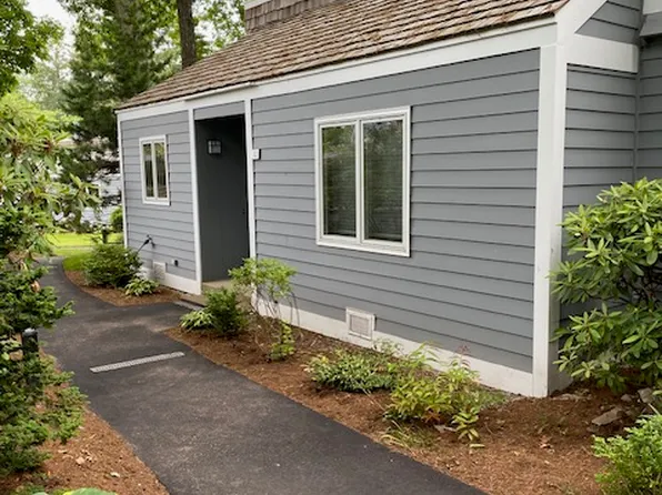 12 Castle Rock, Branford, CT 06405