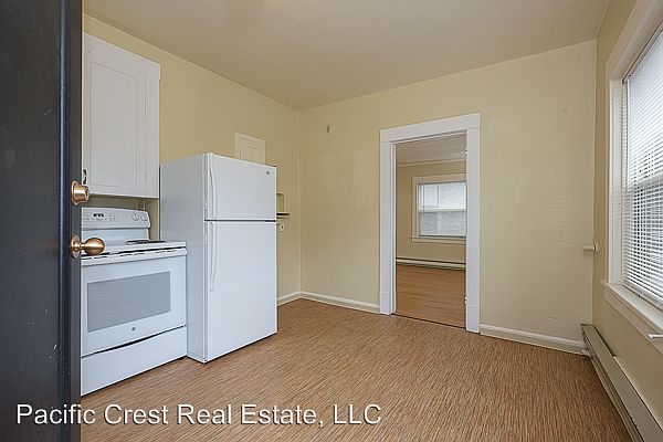 1st image of 1012 Queen Anne Ave N APT 01