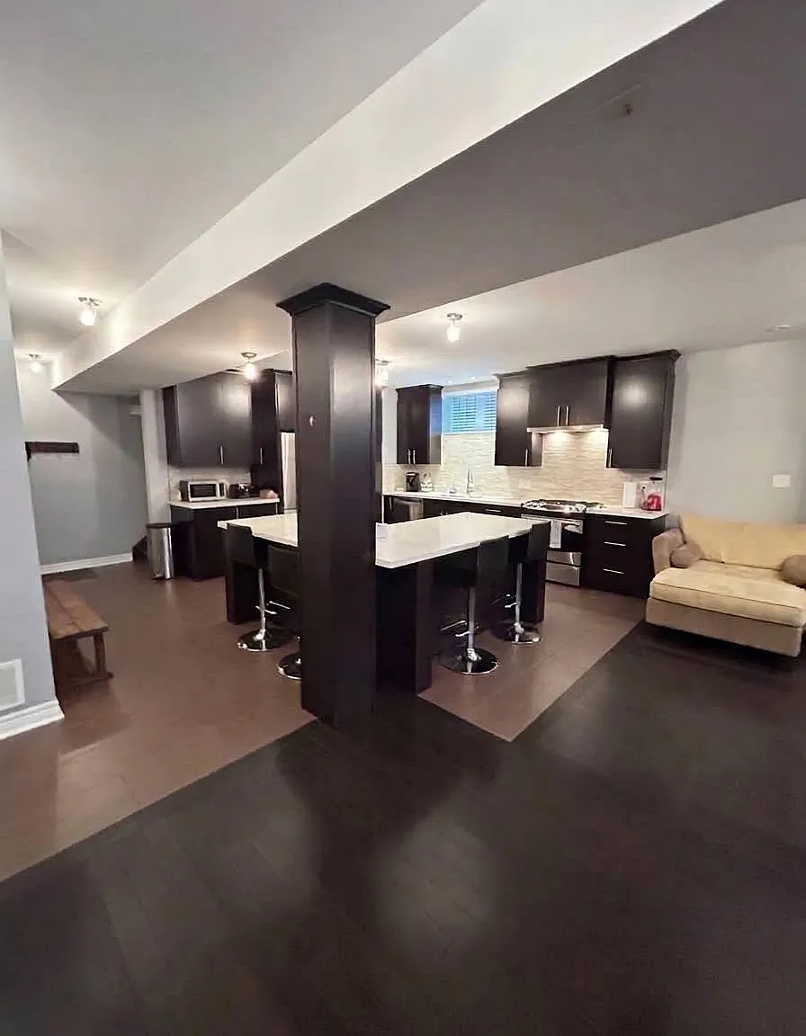 Stunning 2 Bedroom Unit on East Mountain — Photo 2