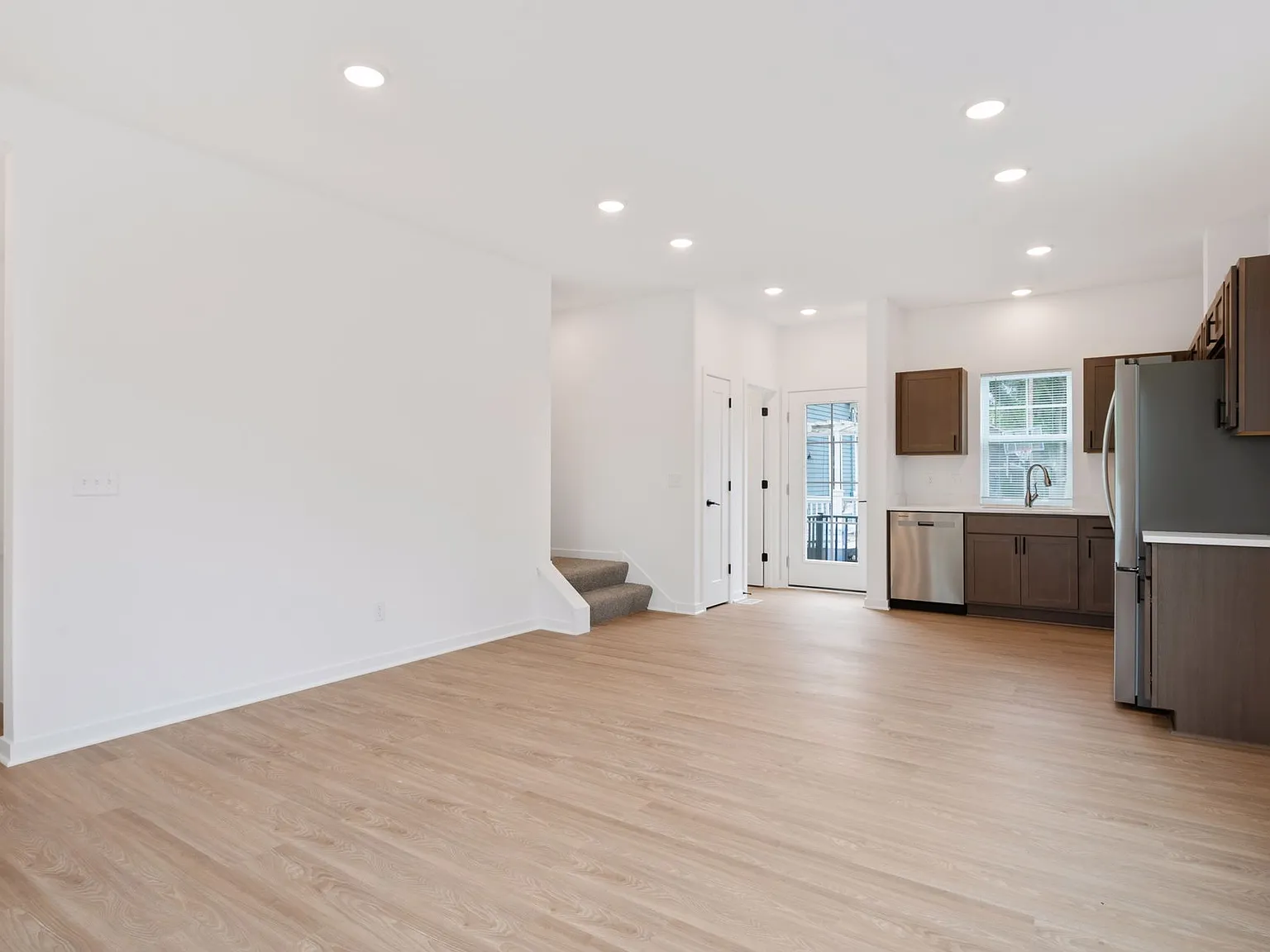 3 bed, 1600 sqft, $2,750 — Photo 4
