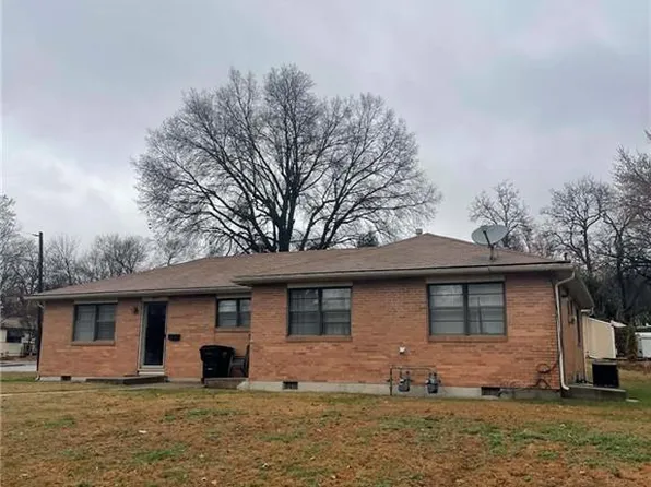 2443 S Sterling Ave, Independence, MO 64052