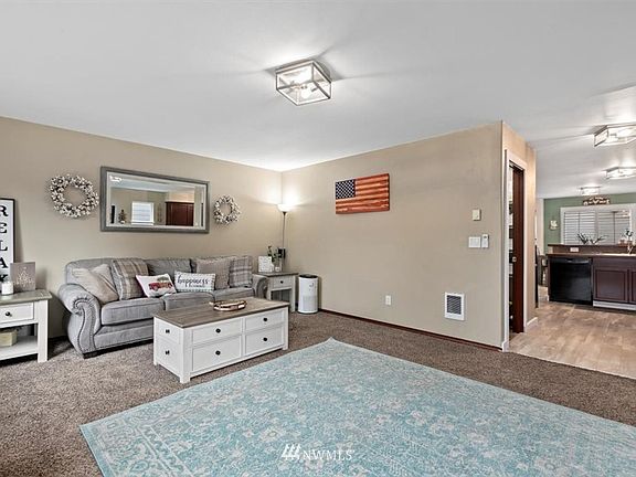 2nd image of 12800 17th St NE Unit 6