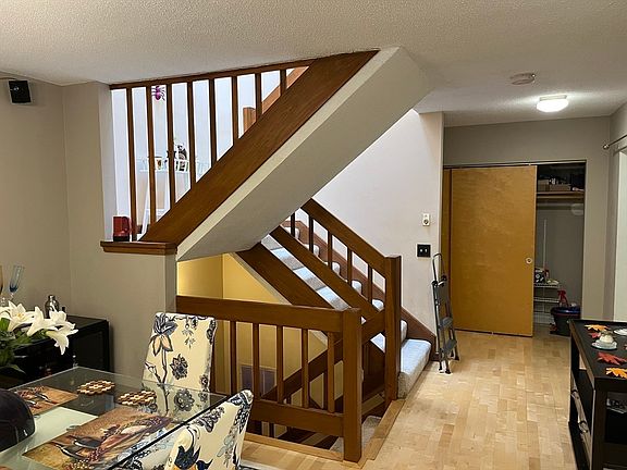 5th image of 262 Captain Eames Cir #262