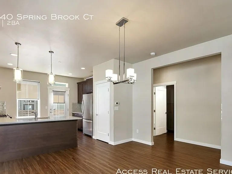 4740 Spring Brook Ct — Photo 8