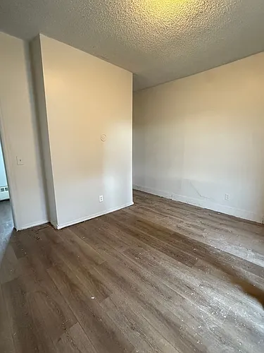 950 Saint Paul St Photo 1