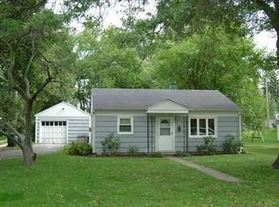 652 Chicago St, Valparaiso, IN 46385
