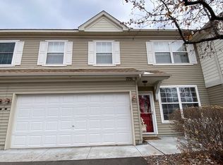 7751 Ladyslipper Ln, Chanhassen, MN 55317