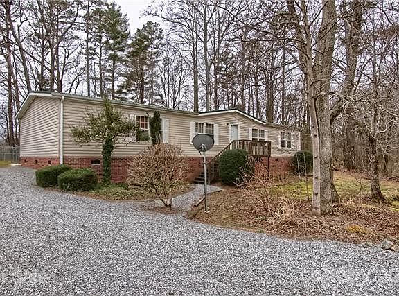 3rd image of 282 Katie Dr