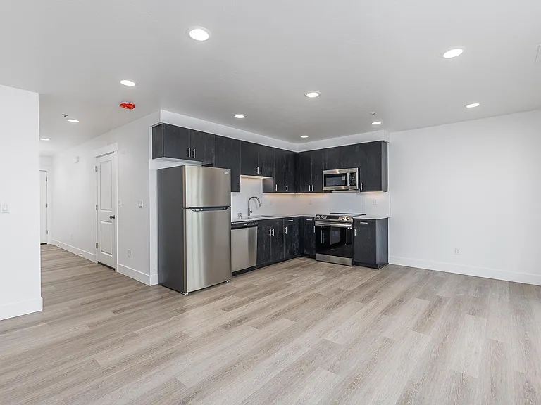 West Vine Townhomes — Photo 6