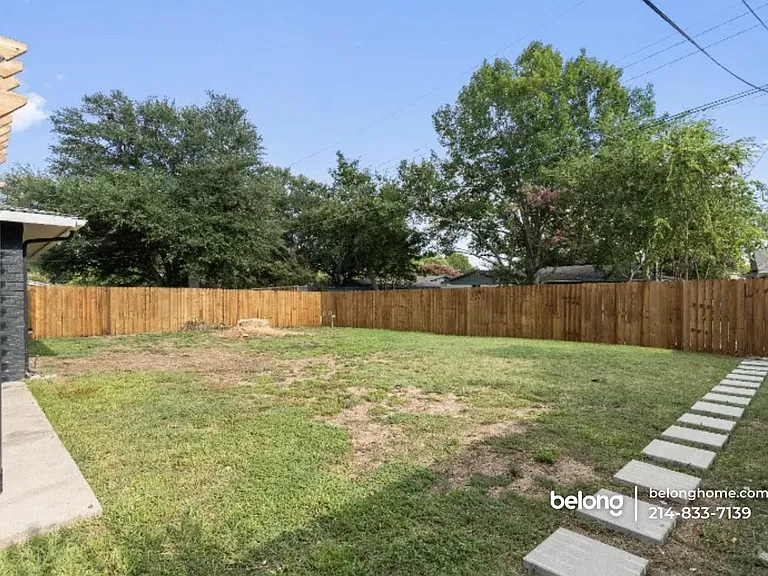 819 Wateka Way — Photo 18