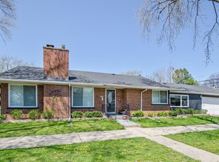 8301 Ridgeway Ave, Skokie, IL 60076