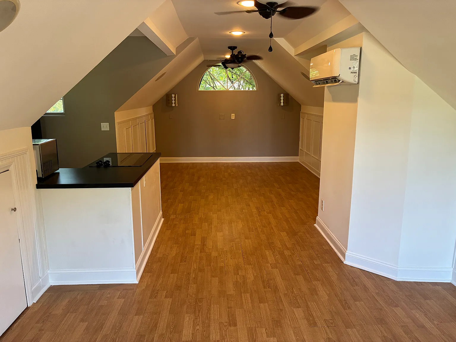 Studio, 475 sqft, $1,450 — Photo 2