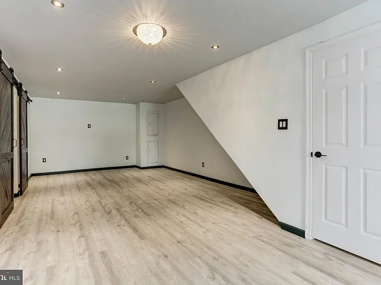 9197 Carriage House Ln #44 — Photo 18