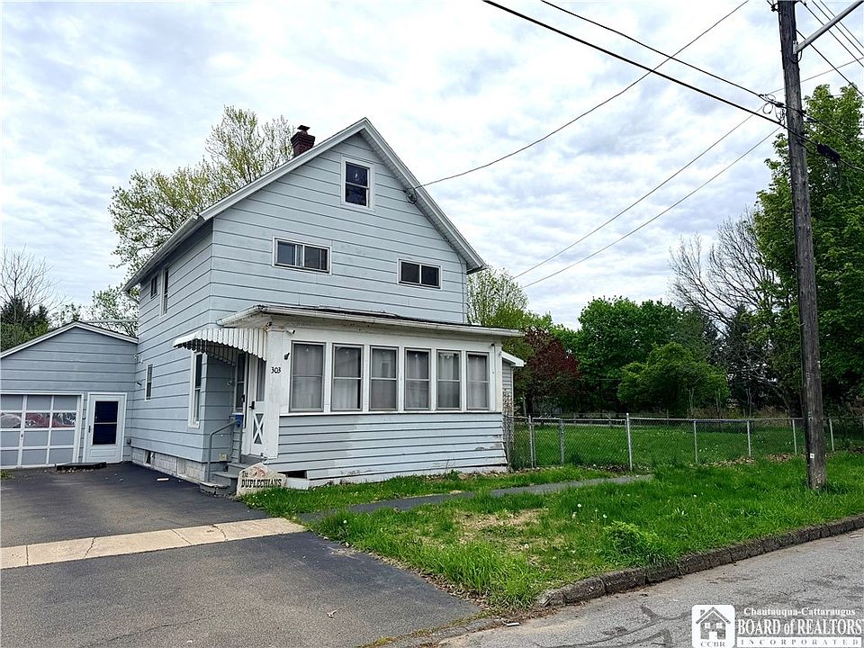 1st image of 303 W Water St