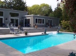 4 Gunpowder Ln, East Hampton, NY 11937