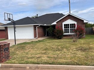 409 Woodbriar, Noble, OK 73068