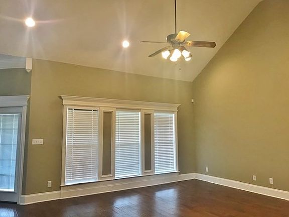 5th image of 3528 Walstine Ln