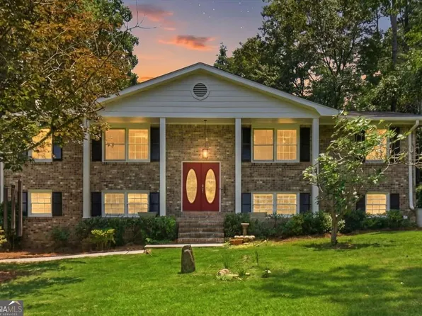 112 Cross Gate Dr, Marietta, GA 30068