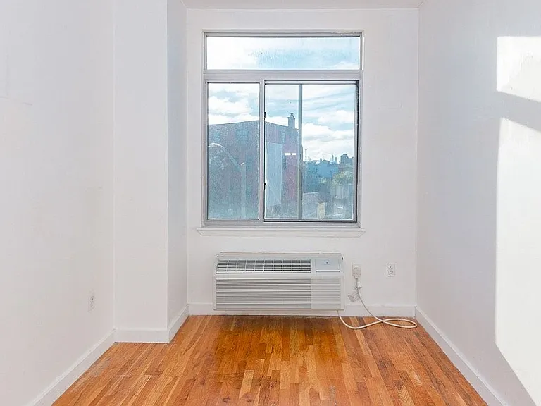 186 Noll St #5B — Photo 12