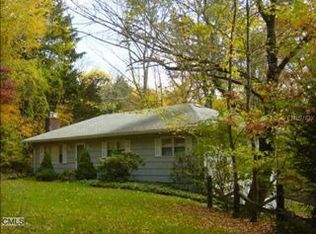 12 Pebble Rd, Newtown, CT 06470