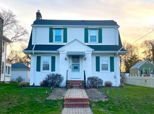 26 Homeland St, Johnston, RI 02919