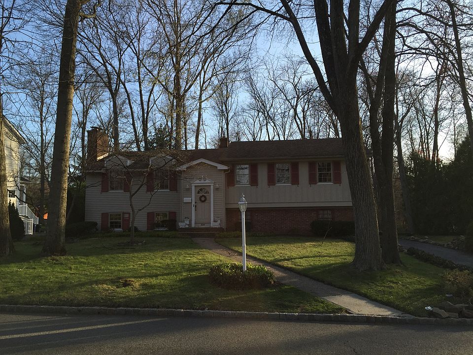 1st image of 234 Woodland Ave