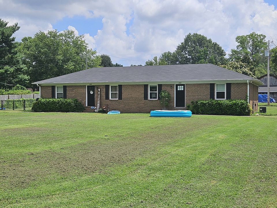 1st image of 3662 Meadowwood Dr