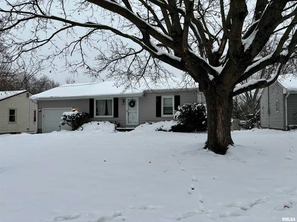 2214 W Camille St, Peoria, IL 61614