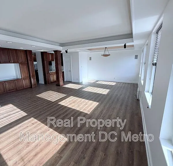 1316 New Hampshire Ave NW #702 — Photo 4