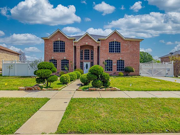 4th image of 808 Sabona Dr