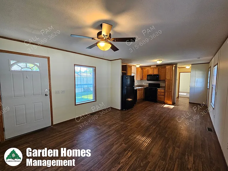 16 Woodside Ln — Photo 3