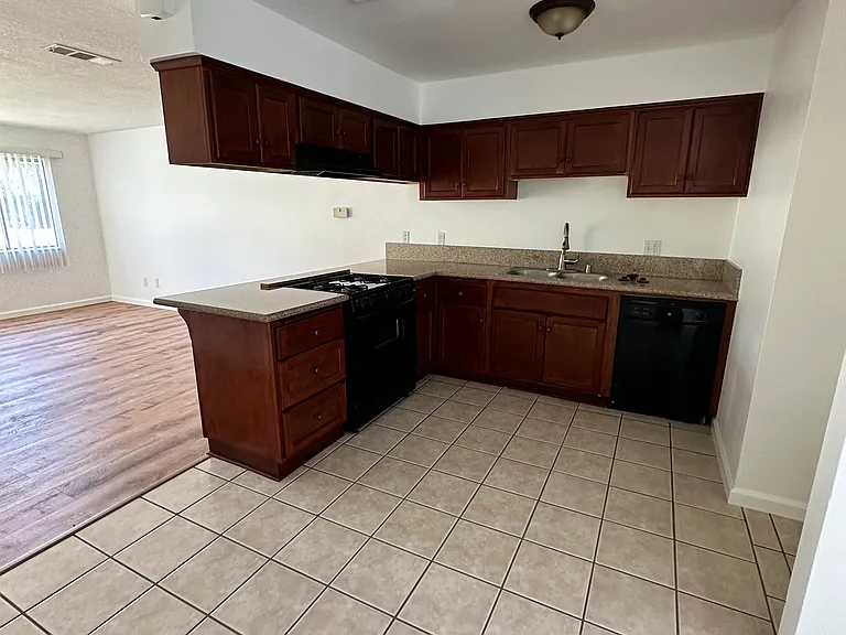 1141 E Citrus Ave #500 — Photo 3