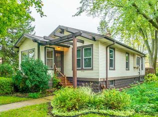 1573 E Algonquin Rd, Des Plaines, IL 60016