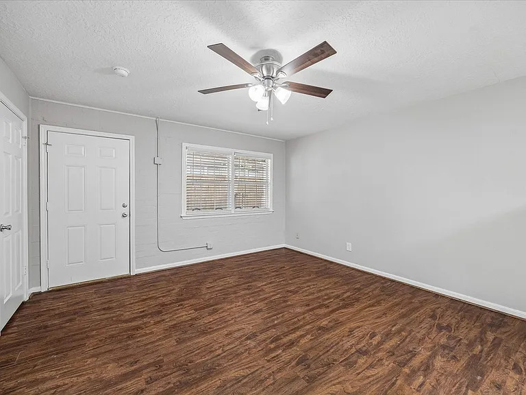 802 Stanford — Photo 15