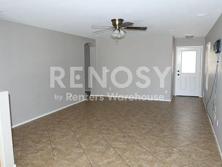 3282 W Belle Ave — Photo 4