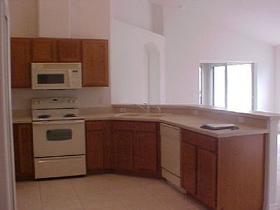 5th image of 10044 Silmarien St