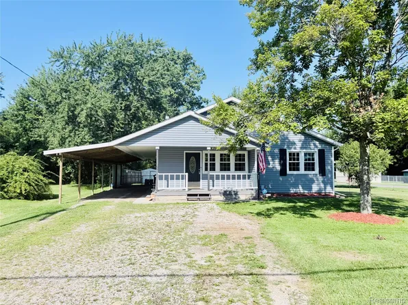 1295 Allen Rd, Smiths Creek, MI 48074