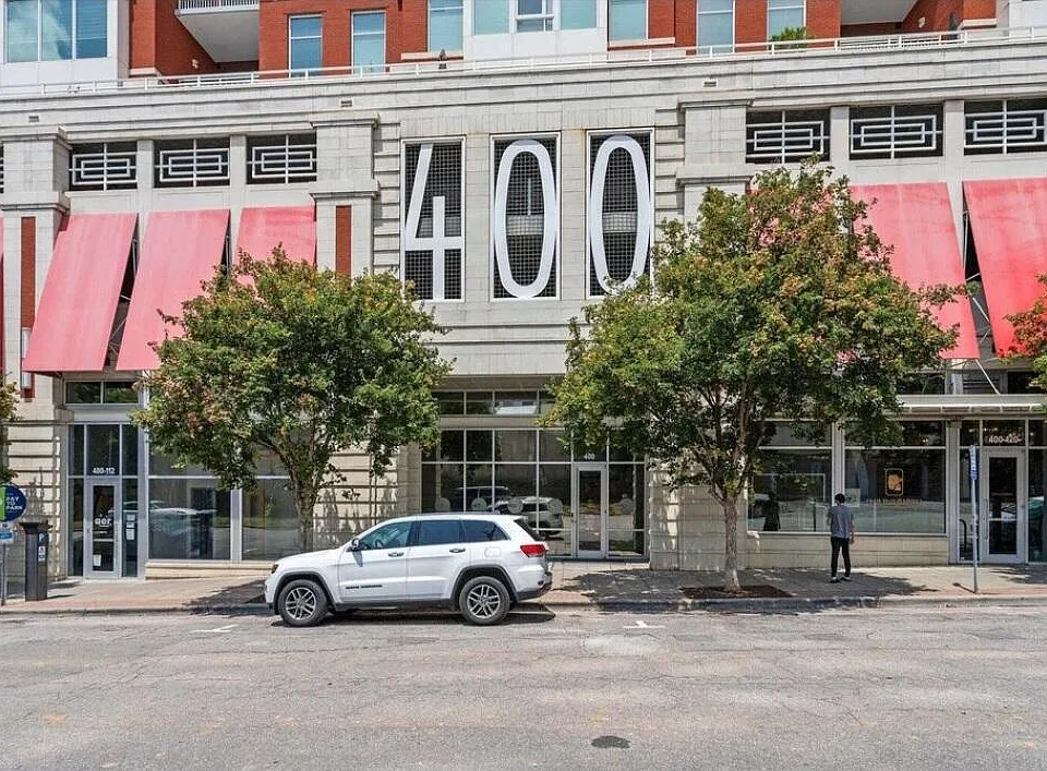 400 W North St #516