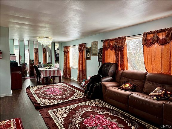 4th image of 202 Barrington Rd