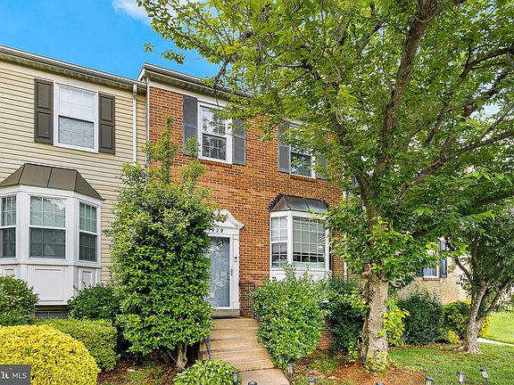 2nd image of 7929 Gunston Woods Pl