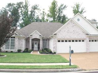 9077 Raspberry Ln, Cordova, TN 38016