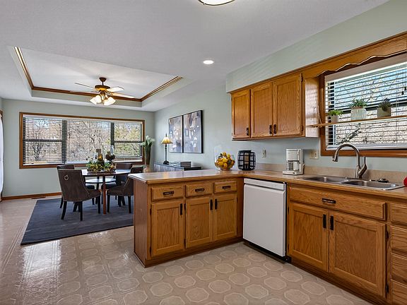 3rd image of 4042 NW Cherry Creek Dr