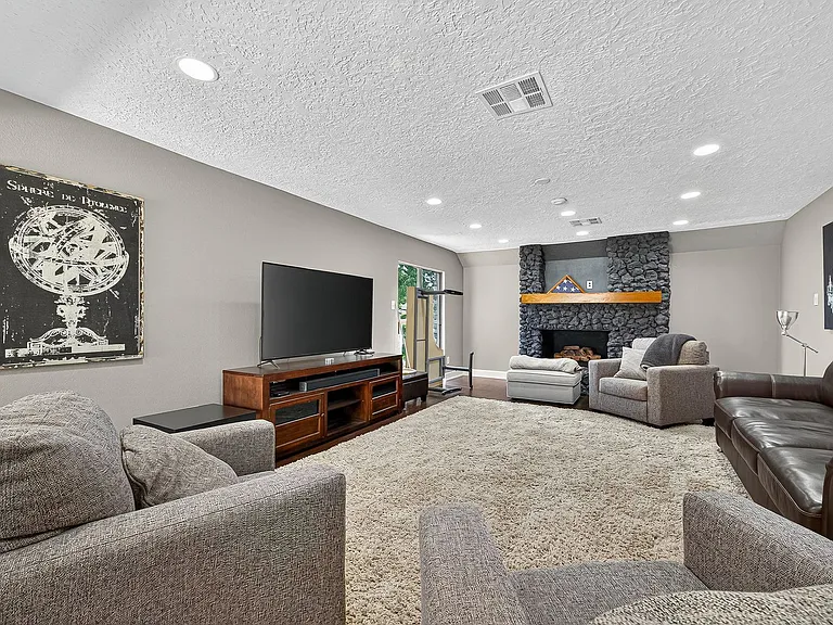 5815 Green Terrace Ln — Photo 35